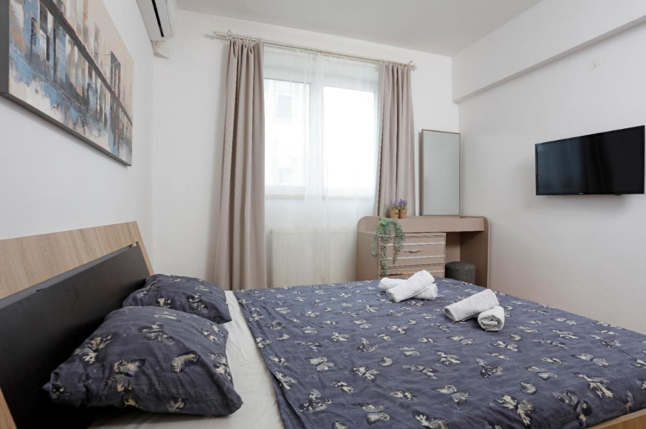 Rico'S 3 Bedroom City Center Apartment Boekarest Buitenkant foto