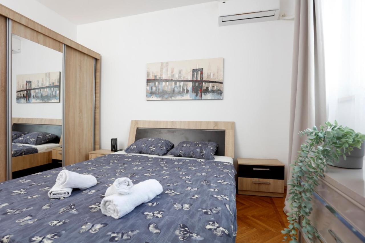 Rico'S 3 Bedroom City Center Apartment Boekarest Buitenkant foto
