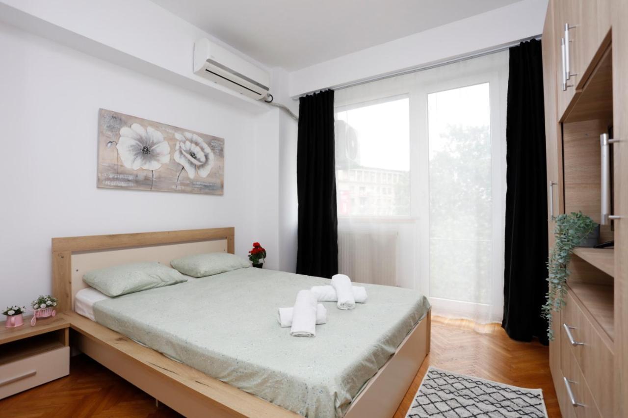 Rico'S 3 Bedroom City Center Apartment Boekarest Buitenkant foto